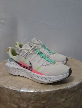 Women's Nike Crater Impact Summit sz 9